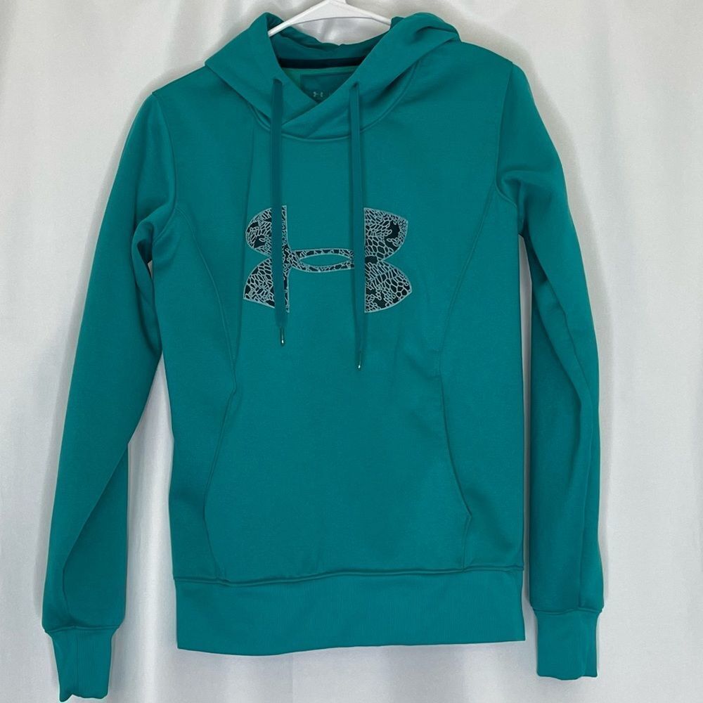 Under Armour Semi-Fitted Hoodie in Aqua Size Medium